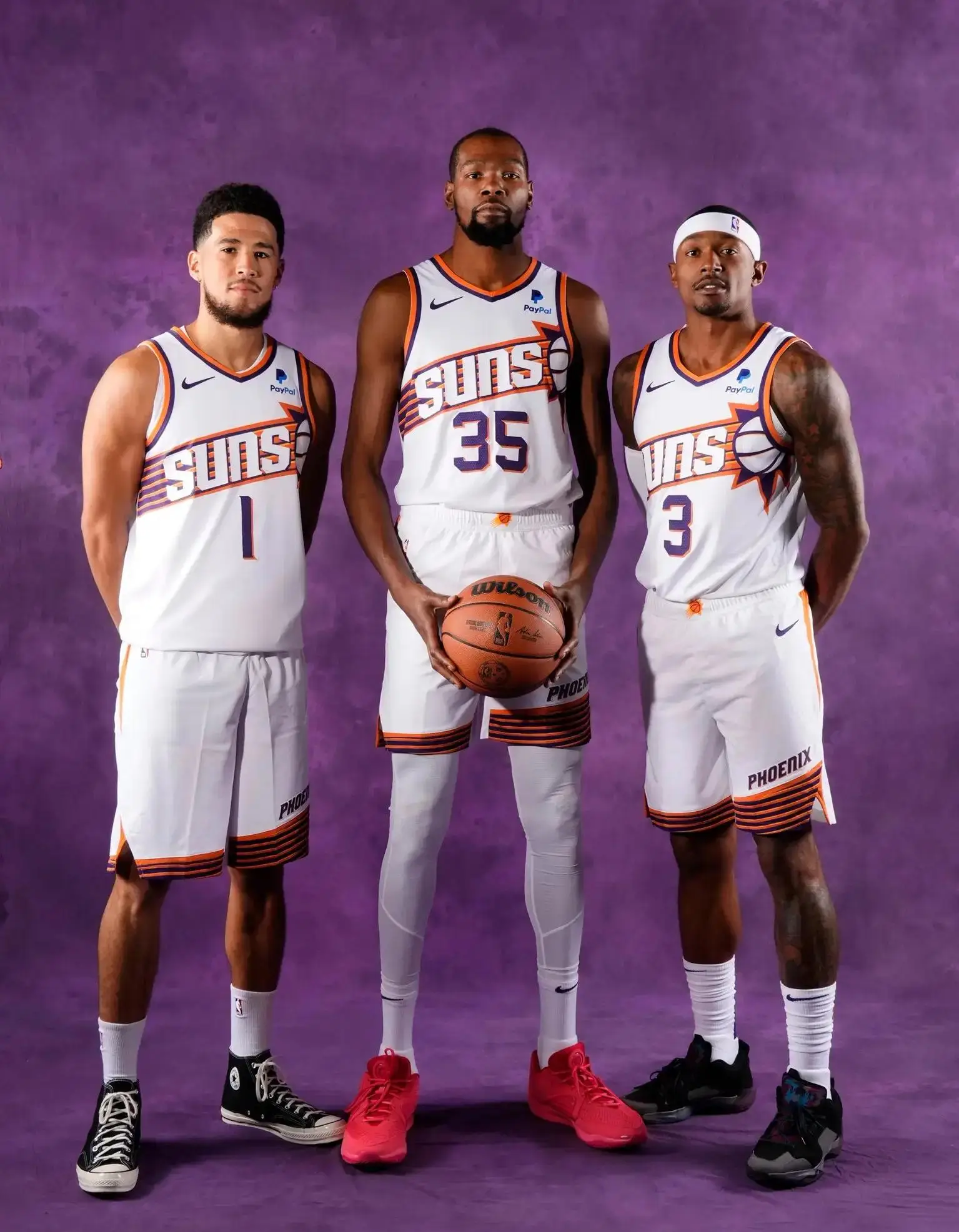 包含转折点洛杉矶湖人单刀错失，西甲清晨攻防权衡，引发热议，阵容厚度经受考验的词条